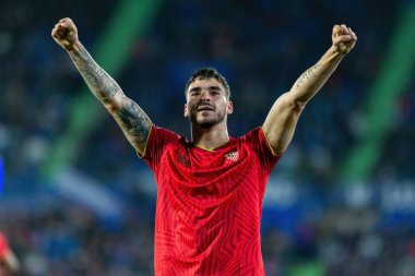 Madrid, İspanya - 16 Ocak 2024: Getafe FC ile Sevilla FC arasında Copa del Rey maçı. Sevilla zaferi. Maç sırasında Sevilla FC oyuncuları. Isaac Romero iki gol attı.