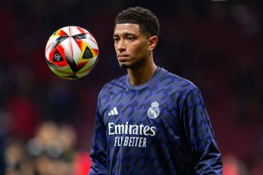 Madrid, İspanya - 18 Ocak 2024: Atletico de Madrid ile Real Madrid arasında yapılan Copa del Rey maçı. Oyun sırasında Judd Bellinghan. Futbolcular. Madrid Derbisi.