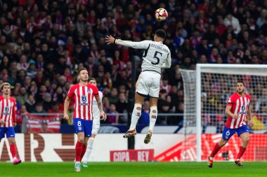 Madrid, İspanya - 18 Ocak 2024: Atletico de Madrid ile Real Madrid arasında yapılan Copa del Rey maçı. Oyun sırasında Judd Bellinghan. Futbolcular. Madrid Derbisi.