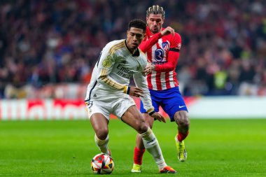Madrid, İspanya - 18 Ocak 2024: Atletico de Madrid ile Real Madrid arasında yapılan Copa del Rey maçı. Oyun sırasında Judd Bellinghan. Futbolcular. Madrid Derbisi.