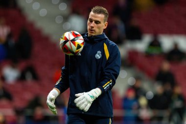 Madrid, İspanya - 18 Ocak 2024: Atletico de Madrid ile Real Madrid arasında yapılan Copa del Rey maçı. Gerçek Madrid kalecileri. Futbolcular. Madrid Derbisi.