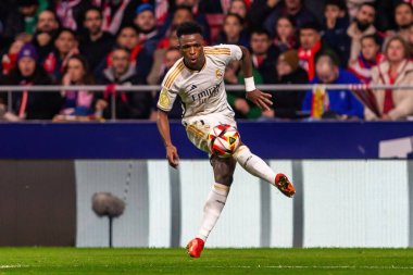 Madrid, İspanya - 18 Ocak 2024: Atletico de Madrid ile Real Madrid arasında yapılan Copa del Rey maçı. Maç sırasında Vinicius Jr. Futbolcular. Madrid Derbisi.