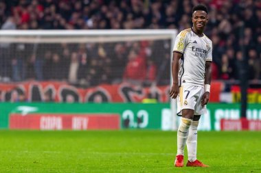 Madrid, İspanya - 18 Ocak 2024: Atletico de Madrid ile Real Madrid arasında yapılan Copa del Rey maçı. Maç sırasında Vinicius Jr. Futbolcular. Madrid Derbisi.