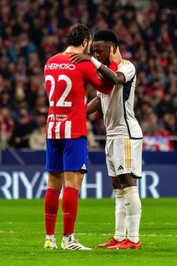 Madrid, İspanya - 18 Ocak 2024: Atletico de Madrid ile Real Madrid arasında yapılan Copa del Rey maçı. Maç sırasında Vinicius Jr. Futbolcular. Madrid Derbisi.