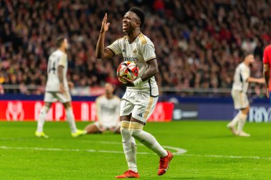 Madrid, İspanya - 18 Ocak 2024: Atletico de Madrid ile Real Madrid arasında yapılan Copa del Rey maçı. Maç sırasında Vinicius Jr. Futbolcular. Madrid Derbisi.