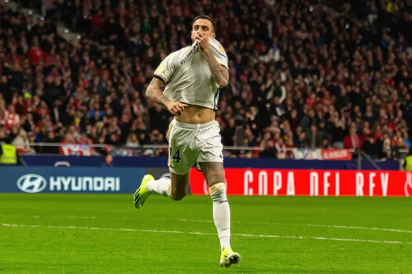 Madrid, İspanya - 18 Ocak 2024: Atletico de Madrid ile Real Madrid arasında yapılan Copa del Rey maçı. Oyun sırasında Joselu. Futbolcular. Madrid Derbisi.