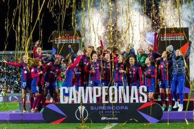 Madrid, İspanya - 20 Ocak 2024: FC Barcelona ve Levante F.C. Barselona, Süper Kupa şampiyonu. Barselona oyuncuları. Futbol şampiyonları.