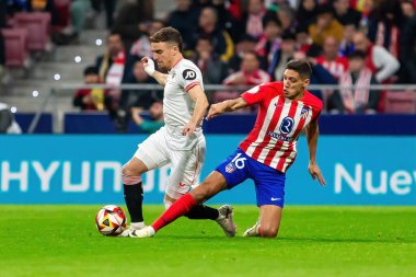 Madrid, İspanya - 25 Ocak 2024: Atletico de Madrid ile Sevilla FC arasında oynanan Copa del Rey maçı Metropolitano 'da oynandı. Futbolcular. Sevilla FC elendi..