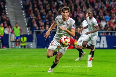 Madrid, İspanya - 25 Ocak 2024: Atletico de Madrid ile Sevilla FC arasında oynanan Copa del Rey maçı Metropolitano 'da oynandı. Futbolcular. Sevilla FC elendi..