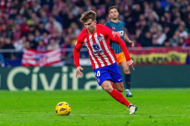 Madrid, İspanya - 28 Ocak 2024: Atletico de Madrid ve Valencia F.C. Colchonero takım oyuncuları. Atletico de Madrid için zafer.