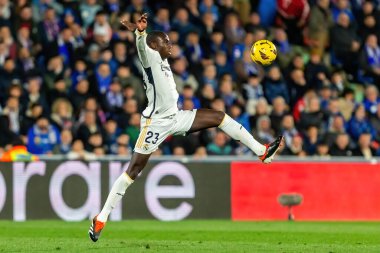 Madrid, İspanya - 1 Şubat 2024: Getafe FC ile Real Madrid arasındaki lig maçı başkentte oynandı. Gerçek Madrid oyuncuları. Futbolcular.