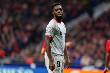 Madrid, İspanya - 7 Şubat 2024: Madrid 'de Atletico de Madrid ile Atletico de Bilbao arasında oynanan Copa del Rey yarı final maçı. Athletico de Bilbao için zafer. Top Laki Williams 'ta..