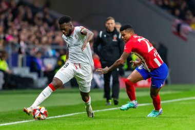Madrid, İspanya - 7 Şubat 2024: Madrid 'de Atletico de Madrid ile Atletico de Bilbao arasında oynanan Copa del Rey yarı final maçı. Athletico de Bilbao için zafer. Top Laki Williams 'ta..