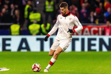 Madrid, İspanya - 7 Şubat 2024: Madrid 'de Atletico de Madrid ile Atletico de Bilbao arasında oynanan Copa del Rey yarı final maçı. Athletico de Bilbao için zafer. Futbolcular