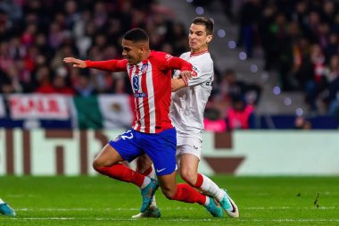Madrid, İspanya - 7 Şubat 2024: Madrid 'de Atletico de Madrid ile Atletico de Bilbao arasında oynanan Copa del Rey yarı final maçı. Athletico de Bilbao için zafer. Futbolcular