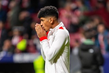 Madrid, İspanya - 7 Şubat 2024: Madrid 'de Atletico de Madrid ile Atletico de Bilbao arasında oynanan Copa del Rey yarı final maçı. Athletico de Bilbao için zafer. Top Malcom Adu 'da.