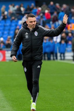 Madrid, İspanya - 11 Şubat 2024 Getafe FC ile Celta de Vigo arasındaki lig maçı. Zafer kazan. Iago Aspas topu aldı. Profesyonel futbolcular. Top için savaş..