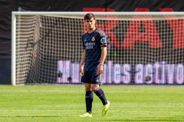 Madrid, İspanya - 18 Şubat 2024: Rayo Vallecano ve Real Madrid arasındaki lig maçı başkentte oynandı. Maç sırasında Brahim. Madrid Derbisi. Profesyonel futbolcular.