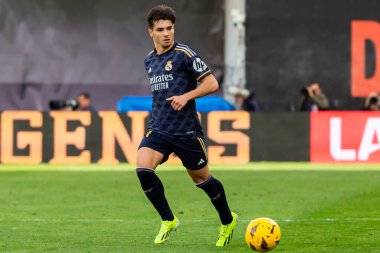 Madrid, İspanya - 18 Şubat 2024: Rayo Vallecano ve Real Madrid arasındaki lig maçı başkentte oynandı. Maç sırasında Brahim. Madrid Derbisi. Profesyonel futbolcular.