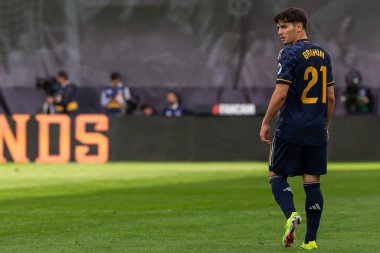 Madrid, İspanya - 18 Şubat 2024: Rayo Vallecano ve Real Madrid arasındaki lig maçı başkentte oynandı. Maç sırasında Brahim. Madrid Derbisi. Profesyonel futbolcular.