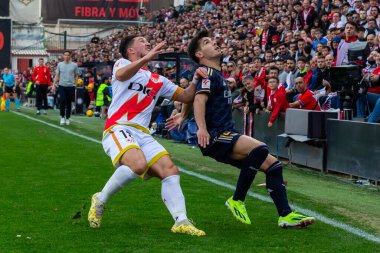 Madrid, İspanya - 18 Şubat 2024: Rayo Vallecano ve Real Madrid arasındaki lig maçı başkentte oynandı. Maç sırasında Brahim. Madrid Derbisi. Profesyonel futbolcular.