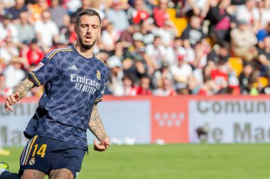 Madrid, İspanya - 18 Şubat 2024: Rayo Vallecano ve Real Madrid arasındaki lig maçı başkentte oynandı. Maç sırasında Joselu. Madrid Derbisi. Profesyonel futbolcular.