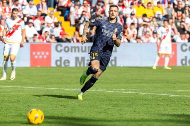Madrid, İspanya - 18 Şubat 2024: Rayo Vallecano ve Real Madrid arasındaki lig maçı başkentte oynandı. Maç sırasında Joselu. Madrid Derbisi. Profesyonel futbolcular.