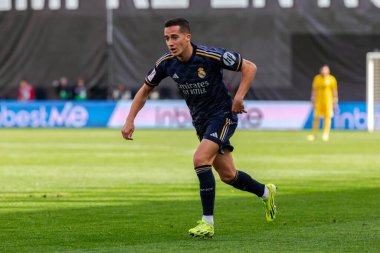 Madrid, İspanya - 18 Şubat 2024: Rayo Vallecano ve Real Madrid arasındaki lig maçı başkentte oynandı. Madrid Derbisi. Profesyonel futbolcular.