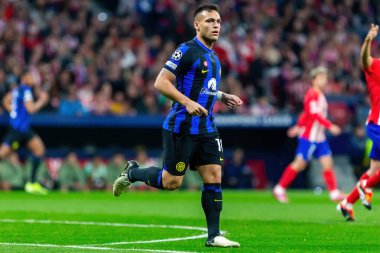 Madrid, İspanya... 13 Mart 2024 Atletico Madrid ve Inter Milan arasında oynanan 16 rauntluk maç. Top Lautaro Martinez 'de. Arjantinli oyuncu. .