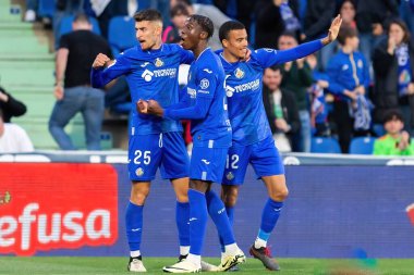 Madrid, İspanya - 16 Mart 2024: Getafe FC ile Girona FC arasında oynanan lig maçı Madrid 'de oynandı. Futbolcular. Profesyonel lig. Zafer kazanın.