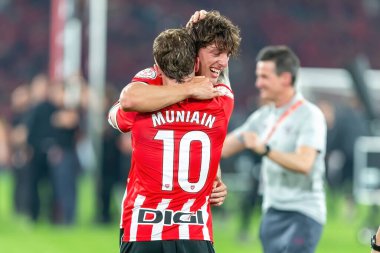 Seville, İspanya - 6 Nisan 2024: Athletic Club de Bilbao ile Real Mallorca arasındaki Copa del Rey futbol maçının finali. Bilbao Atletizm Kulübü için zafer. Iker Muniain futbol oyuncusu.