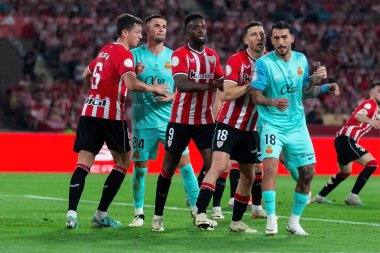 Seville, İspanya - 6 Nisan 2024: Athletic Club de Bilbao ile Real Mallorca arasındaki Copa del Rey futbol maçının finali. Maç boyunca atletik Bilbao oyuncuları.