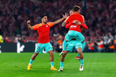 Seville, İspanya - 6 Nisan 2024: Athletic Club de Bilbao ile Real Mallorca arasındaki Copa del Rey futbol maçının finali. Maç sırasında Mallorca oyuncuları.