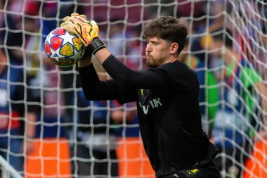 Madrid, İspanya - 10 Nisan 2024: Atletico de Madrid ve Borussia Dortmund arasında Şampiyonlar Ligi maçı. Alman takım oyuncuları. Avrupa futbolu. Şampiyonlar Ligi çeyrek finalleri.