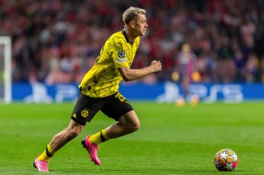 Madrid, İspanya - 10 Nisan 2024: Atletico de Madrid ve Borussia Dortmund arasında Şampiyonlar Ligi maçı. Alman takım oyuncuları. Avrupa futbolu. Şampiyonlar Ligi çeyrek finalleri.