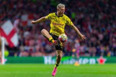 Madrid, İspanya - 10 Nisan 2024: Atletico de Madrid ve Borussia Dortmund arasında Şampiyonlar Ligi maçı. Alman takım oyuncuları. Avrupa futbolu. Şampiyonlar Ligi çeyrek finalleri.
