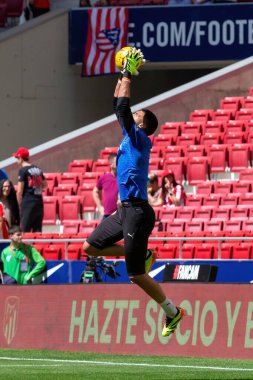 Madrid, İspanya - 13 Nisan 2024: Metropolitan 'da Atletico de Madrid ile Girona FC arasında oynanan lig maçı. Girona oyuncuları. Bir golü kutluyoruz profesyonel futbolcular..