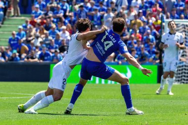 Madrid, İspanya - 21 Nisan 2024 Getafe Fc ve Real Sociedad arasındaki lig maçı. Top oynayan gerçek Sociedad oyuncuları. Futbol maçı. Profesyonel futbolcular.