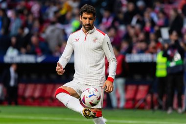 Madrid, İspanya - 27 Nisan 2024: Atletico de Madrid ile Athletic Bilbao arasındaki lig maçı Madrid 'de oynandı. Raul Garcia futboldan emekli olduğunu açıkladı. Profesyonel futbolcular.