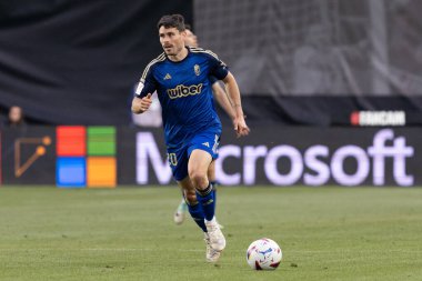 Madrid, İspanya - 15 Mayıs 2024: Madrid 'de oynanan Rayo Vallecano ve Granada FC ligi maçı. Vallecas takımı için zafer. Birinci bölümde kutlama ve kalıcılık.