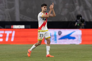 Madrid, İspanya - 15 Mayıs 2024: Madrid 'de oynanan Rayo Vallecano ve Granada FC ligi maçı. Vallecas takımı için zafer. Birinci bölümde kutlama ve kalıcılık.