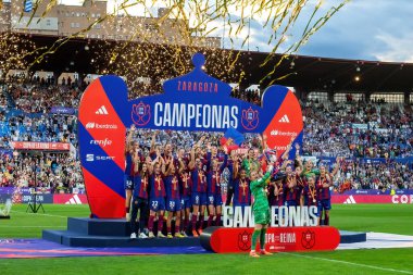 Zaragoza, İspanya - 18 Mayıs 2024: Zaragoza 'da FC Barcelona ile Real Sociedad arasında oynanan Queen' s Cup of Women 'ın finali. Katalan takımı için zafer. Futbolcular.