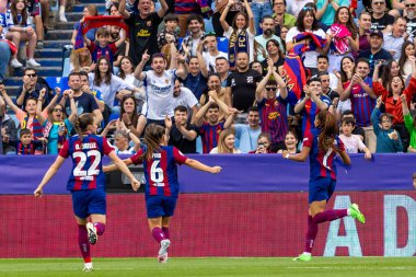 Zaragoza, İspanya - 18 Mayıs 2024: Zaragoza 'da FC Barcelona ile Real Sociedad arasında oynanan Queen' s Cup of Women 'ın finali. Katalan takımı için zafer. Futbolcular.