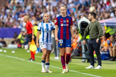 Zaragoza, İspanya - 18 Mayıs 2024: Zaragoza 'da FC Barcelona ile Real Sociedad arasında oynanan Queen' s Cup of Women 'ın finali. Katalan takımı için zafer. Futbolcular.