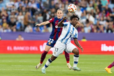 Zaragoza, İspanya - 18 Mayıs 2024: Zaragoza 'da FC Barcelona ile Real Sociedad arasında oynanan Queen' s Cup of Women 'ın finali. Katalan takımı için zafer. Futbolcular.