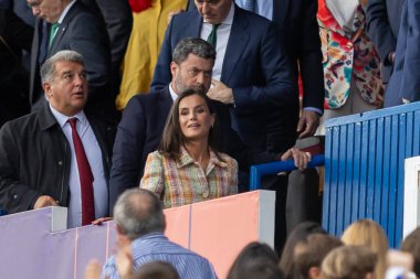 Zaragoza, İspanya - 18 Mayıs 2024: Zaragoza 'da FC Barcelona ile Real Sociedad arasında oynanan Queen' s Cup of Women 'ın finali. Kraliçe Doa Leticia futbol maçına katılıyor..