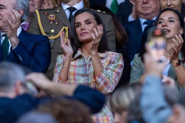 Zaragoza, İspanya - 18 Mayıs 2024: Barselona ve Real Sociedad arasında Zaragoza 'da oynanan Queen' s Cup of Women 'ın finali. Kraliçe Doa Leticia futbol maçına katılıyor..