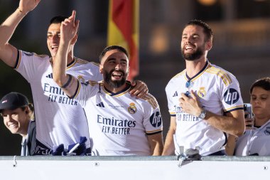 Madrid, İspanya: Real Madrid futbol takımı Plaza de Cibeles 'de düzenlenen 15. Şampiyonlar Ligi Kupası' nı kutluyor. 15 Avrupa kupası. UEFA Kupası. Gerçek Madrid oyuncuları. R. Madrid Kutlaması.