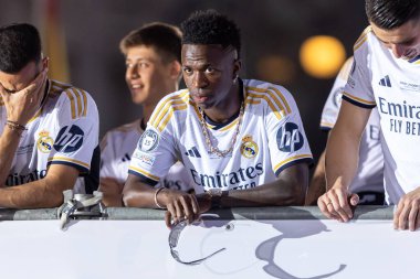 Madrid, İspanya: Real Madrid futbol takımı Plaza de Cibeles 'de düzenlenen 15. Şampiyonlar Ligi Kupası' nı kutluyor. 15 Avrupa kupası. UEFA Kupası. Gerçek Madrid oyuncuları. R. Madrid Kutlaması.