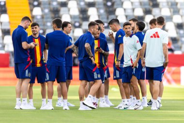 Badajoz, İspanya - 5 Haziran 2024: İspanyol futbol takımı Bajajoz 'da Andorra takımıyla dostluk maçı yapar. Tam bir futbol takımı. Euro 2024.